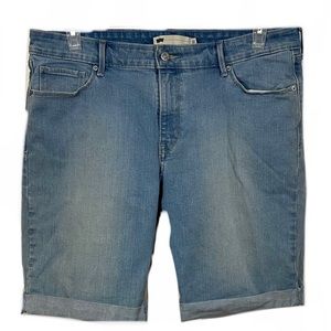 Levi’s Plus Size Bermuda Length Jean Shorts